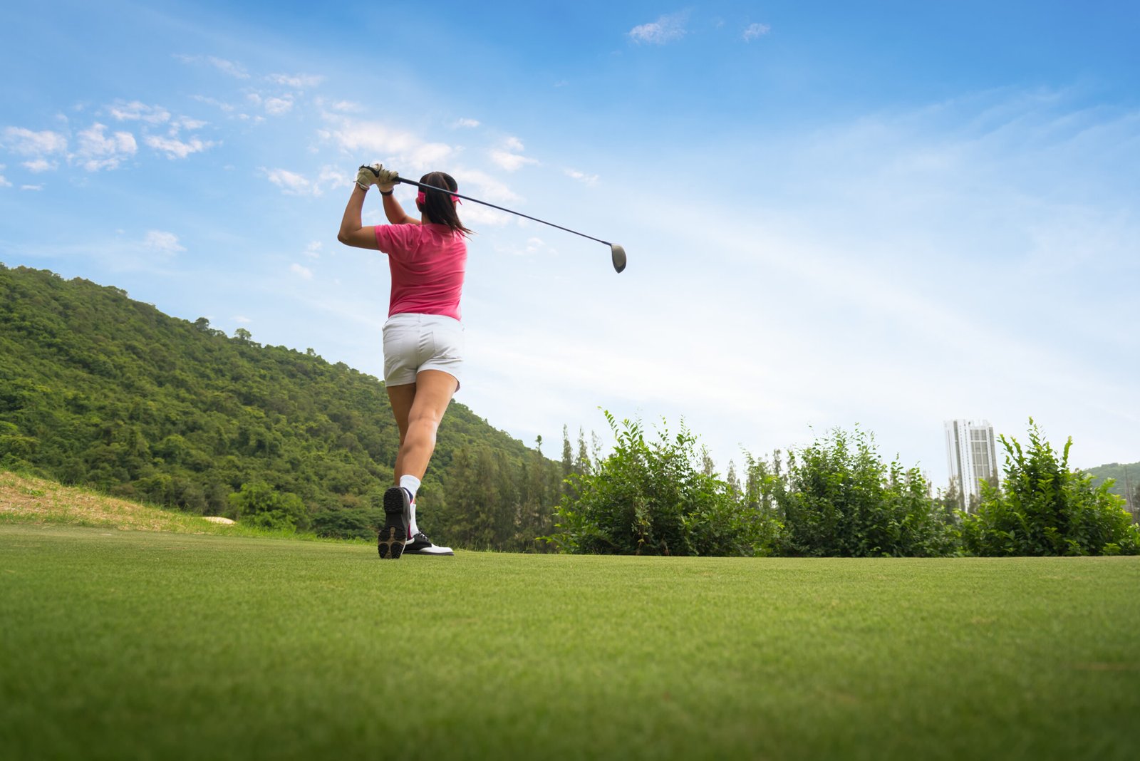 Golf Swing Basics: The 5 Key Fundamentals for Beginners